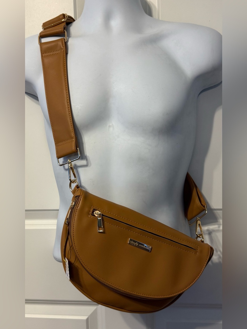 NWT - Simply Southern Women's Charlotte Leather Crossbody Bag in Chai color